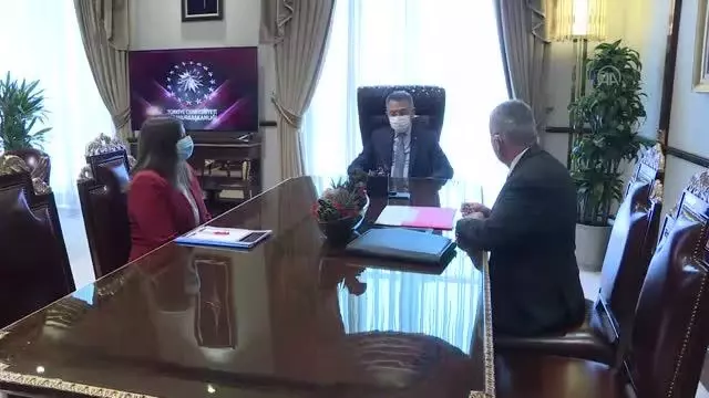 Son dakika haber | Cumhurbaşkanı Yardımcısı Oktay, Türk Patent ve Marka Kurumu Başkanı Asan'ı kabul etti Son dakika haber | Cumhurbaşkanı Yardımcısı Oktay, Türk Patent ve Marka Kurumu Başkanı Asan'ı kabul etti