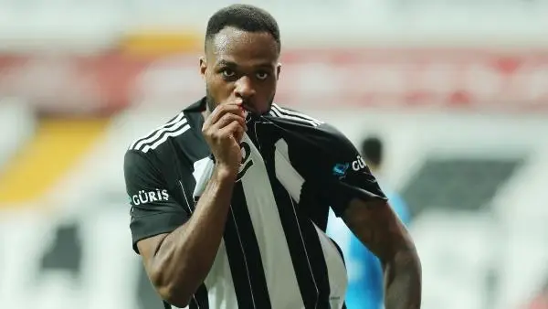 Cyle Larin Galatasaray derbisini kazanacaklarına inanıyor (2) Cyle Larin Galatasaray derbisini kazanacaklarına inanıyor (2)