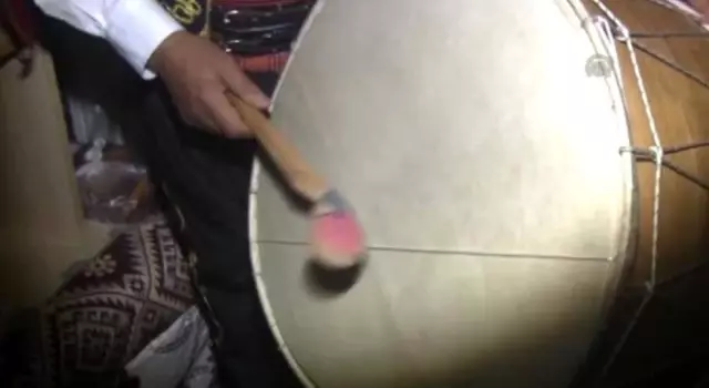 Davulcu ne zaman gelir? Davulcuya ne kadar verilir? Ramazan Davulcusu nedir, saat kaçta davul çalmaya başlıyor? Davulcu ne zaman gelir? Davulcuya ne kadar verilir? Ramazan Davulcusu nedir, saat kaçta davul çalmaya başlıyor?