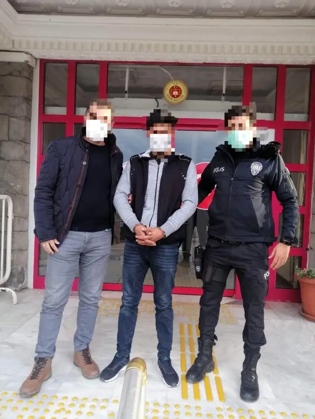Didim'de azılı hırsızlar yakayı ele verdi Didim'de azılı hırsızlar yakayı ele verdi