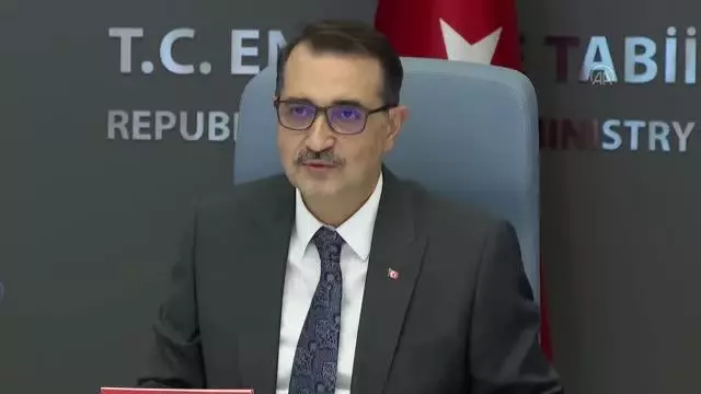 Dönmez: 'Tüketicilerimize daha rekabetçi şartlarda doğalgaz sağlanması başlıca hedefimizdir' Dönmez: 'Tüketicilerimize daha rekabetçi şartlarda doğalgaz sağlanması başlıca hedefimizdir'