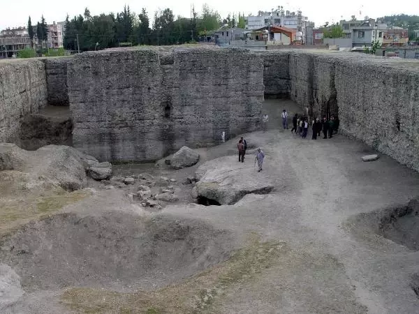 Donuktaş Roma Tapınağı, turizme kazandırılmayı bekliyor Donuktaş Roma Tapınağı, turizme kazandırılmayı bekliyor