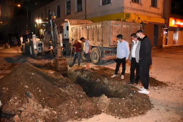 Düzce Belediyesi'nden tam kapanma mesaisi Düzce Belediyesi'nden tam kapanma mesaisi