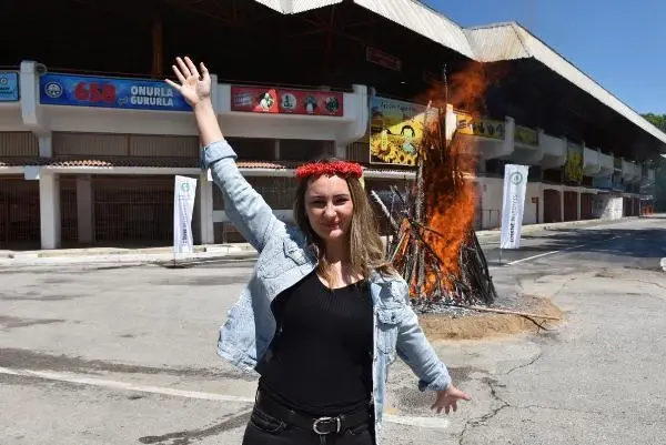 Edirne'de 1400 yıllık 'Kakava ateşi' bu yıl da sembolik yakılacak Edirne'de 1400 yıllık 'Kakava ateşi' bu yıl da sembolik yakılacak