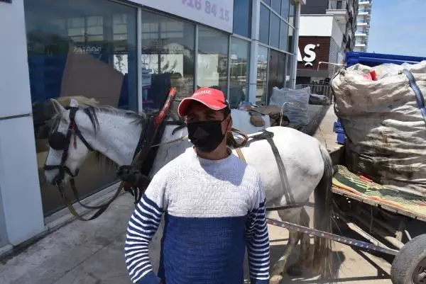 EDİRNE'DE, AT ARABASINA MOTOSİKLETLE ÇARPAN KURYE YARALANDI EDİRNE'DE, AT ARABASINA MOTOSİKLETLE ÇARPAN KURYE YARALANDI