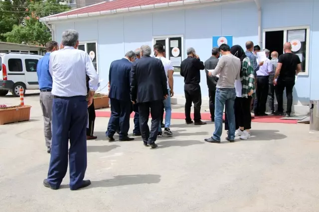 Elazığ'da çiftçilerin ÇKS kuyruğu Elazığ'da çiftçilerin ÇKS kuyruğu