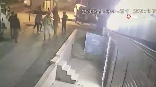 Son dakika haberleri | Esenyurt'ta bıçaklı kavga kamerada Son dakika haberleri | Esenyurt'ta bıçaklı kavga kamerada
