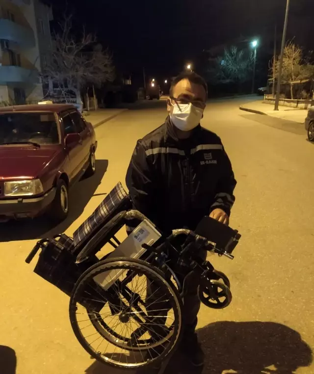 Eski tekerlekli sandalyeleri yenileyerek yeni sahipleriyle buluşturuyor Eski tekerlekli sandalyeleri yenileyerek yeni sahipleriyle buluşturuyor