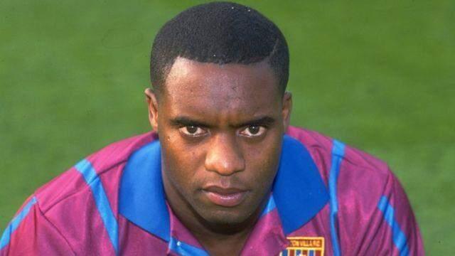 Fenerbahçe'nin eski golcüsü Dalian Atkinson'un ölümünden sorumlu tutulan polisler yargılanıyor Fenerbahçe'nin eski golcüsü Dalian Atkinson'un ölümünden sorumlu tutulan polisler yargılanıyor