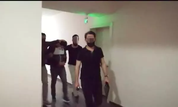 FETÖ'den aranan ihraç binbaşı Ankara'da yakalandı FETÖ'den aranan ihraç binbaşı Ankara'da yakalandı