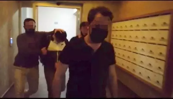 FETÖ'den aranan ihraç binbaşı Ankara'da yakalandı FETÖ'den aranan ihraç binbaşı Ankara'da yakalandı