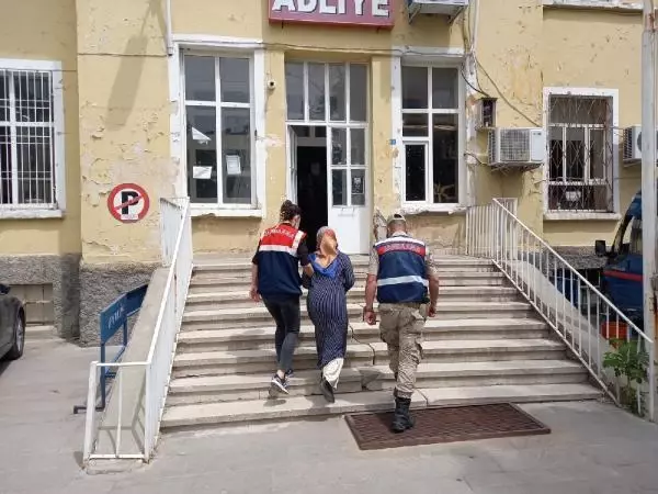 Firari FETÖ hükümlüsü, Adıyaman'da yakalandı Firari FETÖ hükümlüsü, Adıyaman'da yakalandı