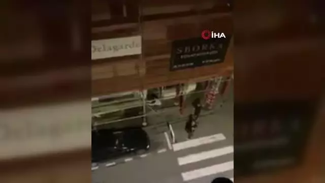 Fransa'da Yasa Dışı Partiye Katılan 2 Gence Polis Şiddeti Fransa'da Yasa Dışı Partiye Katılan 2 Gence Polis Şiddeti