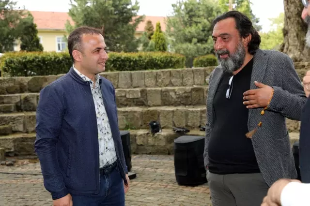 Gönül Sohbetleri programının konuğu tiyatro sanatçısı Ahmet Yenilmez oldu Gönül Sohbetleri programının konuğu tiyatro sanatçısı Ahmet Yenilmez oldu