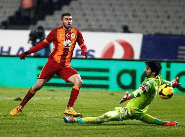 GS TV çıldırdı! Belhanda'nın ardından Burak Yılmaz'ın gollerine de sansür uygulandı GS TV çıldırdı! Belhanda'nın ardından Burak Yılmaz'ın gollerine de sansür uygulandı