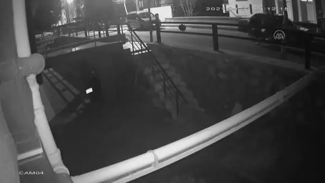 Güvenlik kamerasına yansıyan motosiklet hırsızlığıyla ilgili yakalanan 2 şüpheli tutuklandı Güvenlik kamerasına yansıyan motosiklet hırsızlığıyla ilgili yakalanan 2 şüpheli tutuklandı