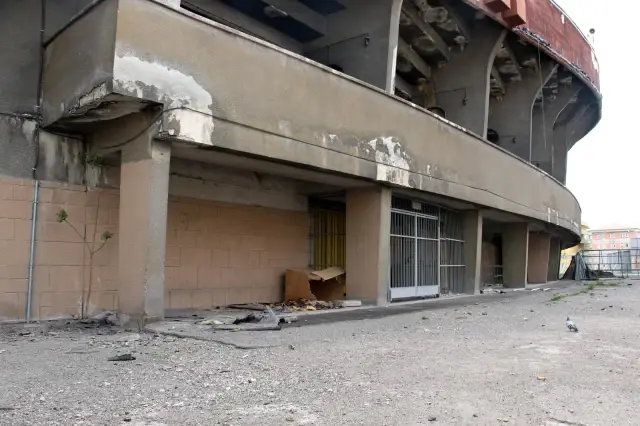 Harabeye dönen Cebeci İnönü Stadyumu, yıkılacağı günü bekliyor Harabeye dönen Cebeci İnönü Stadyumu, yıkılacağı günü bekliyor