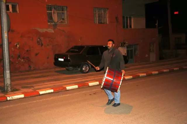Hekimhan'da sahur davulu geleneği devam ediyor Hekimhan'da sahur davulu geleneği devam ediyor