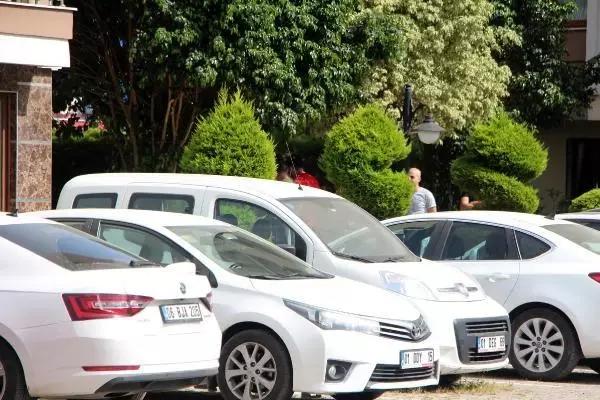 Husumetli olduğu komşusunu bacağından vuran öğretmen tutuklandı Husumetli olduğu komşusunu bacağından vuran öğretmen tutuklandı