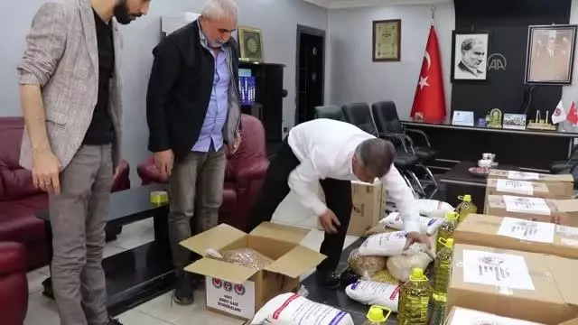 İhtiyaç sahibi ailelere gıda yardımı yapıldı İhtiyaç sahibi ailelere gıda yardımı yapıldı