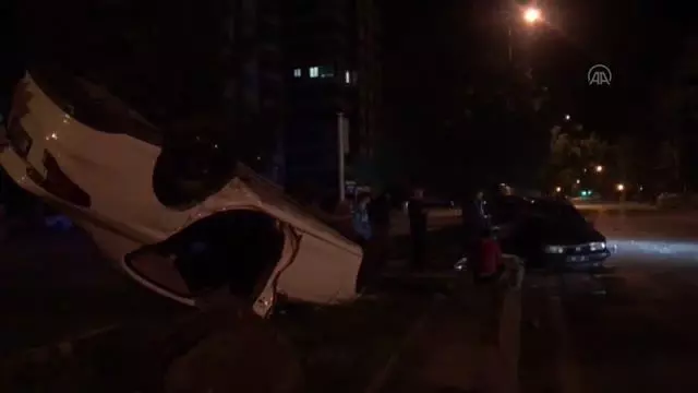 İki otomobil çarpıştı: 1'i ağır 6 yaralı İki otomobil çarpıştı: 1'i ağır 6 yaralı