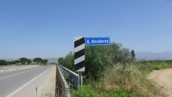 AYDIN İLK KEZ BÖYLE GÖRÜNTÜLENDİ, BÜYÜK MENDERES NEHRİ KURUDU AYDIN İLK KEZ BÖYLE GÖRÜNTÜLENDİ, BÜYÜK MENDERES NEHRİ KURUDU