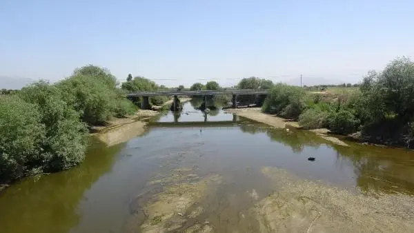 AYDIN İLK KEZ BÖYLE GÖRÜNTÜLENDİ, BÜYÜK MENDERES NEHRİ KURUDU AYDIN İLK KEZ BÖYLE GÖRÜNTÜLENDİ, BÜYÜK MENDERES NEHRİ KURUDU