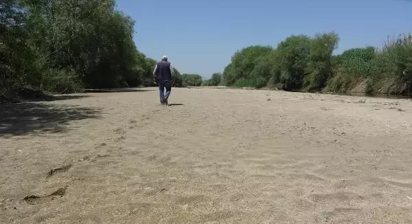AYDIN İLK KEZ BÖYLE GÖRÜNTÜLENDİ, BÜYÜK MENDERES NEHRİ KURUDU AYDIN İLK KEZ BÖYLE GÖRÜNTÜLENDİ, BÜYÜK MENDERES NEHRİ KURUDU