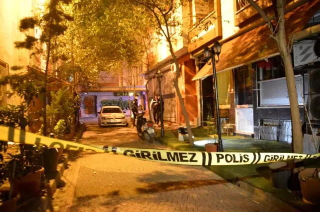 Son dakika haber | Kağıthane'de iki grup arasında silahlı kavga: 2'si ağır, 3 yaralı Son dakika haber | Kağıthane'de iki grup arasında silahlı kavga: 2'si ağır, 3 yaralı