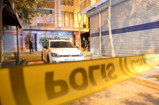 Son dakika haber | Kağıthane'de iki grup arasında silahlı kavga: 2'si ağır, 3 yaralı Son dakika haber | Kağıthane'de iki grup arasında silahlı kavga: 2'si ağır, 3 yaralı