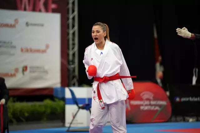 Kağıtsporlu sporcu bronz madalya ile döndü Kağıtsporlu sporcu bronz madalya ile döndü