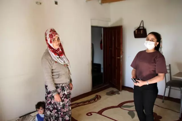 Malazgirt'te ihtiyaç sahibi aileye Kaymakamlık ve hayırseverler sahip çıktı Malazgirt'te ihtiyaç sahibi aileye Kaymakamlık ve hayırseverler sahip çıktı