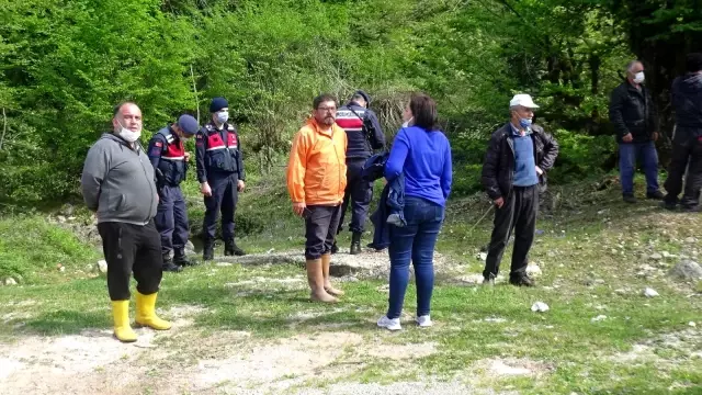 Kayıp yaşlı adamı bulmak için ekipler seferber oldu Kayıp yaşlı adamı bulmak için ekipler seferber oldu