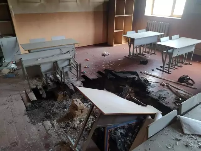- Kırgızistan-Tacikistan sınırındaki çatışmada ateş altında kalan Kırgız köyleri görüntülendi - Kırgızistan-Tacikistan sınırındaki çatışmada ateş altında kalan Kırgız köyleri görüntülendi