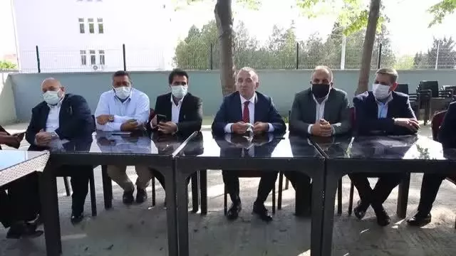 KIRKLARELİ - Vali Bilgin, Romanların sivil toplum kuruluşu temsilcileriyle görüştü KIRKLARELİ - Vali Bilgin, Romanların sivil toplum kuruluşu temsilcileriyle görüştü