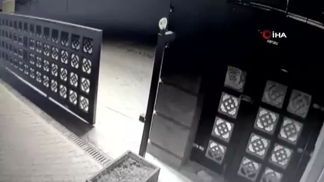 Son dakika haber | Kısıtlamayı ihlal eden gençler polisi görünce böyle kaçtı Son dakika haber | Kısıtlamayı ihlal eden gençler polisi görünce böyle kaçtı