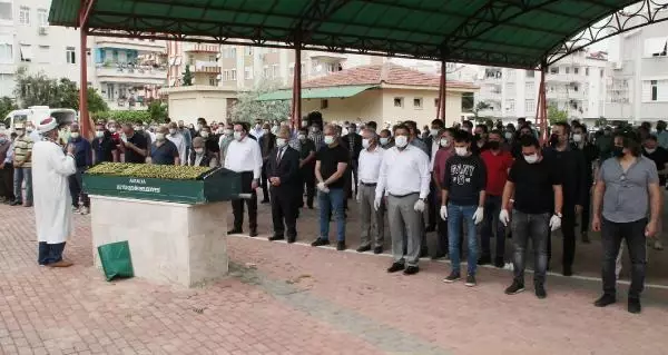 ANTALYA KORONAVİRÜS TEDAVİSİ GÖREN MATSO BAŞKANI BOZTAŞ TOPRAĞA VERİLDİ ANTALYA KORONAVİRÜS TEDAVİSİ GÖREN MATSO BAŞKANI BOZTAŞ TOPRAĞA VERİLDİ