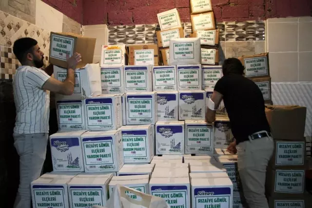 Mahallenin gönüllüleri, imece usulü 700 aileye destek ulaştırdı Mahallenin gönüllüleri, imece usulü 700 aileye destek ulaştırdı