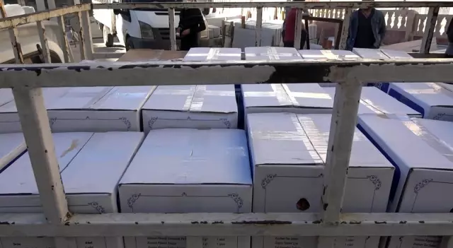 Mahallenin gönüllüleri, imece usulü 700 aileye destek ulaştırdı Mahallenin gönüllüleri, imece usulü 700 aileye destek ulaştırdı