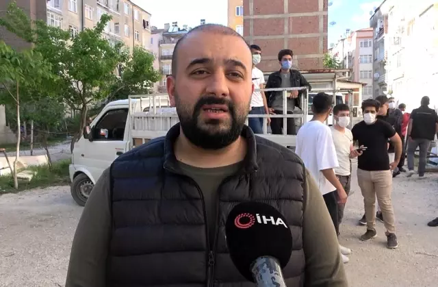 Mahallenin gönüllüleri, imece usulü 700 aileye destek ulaştırdı Mahallenin gönüllüleri, imece usulü 700 aileye destek ulaştırdı