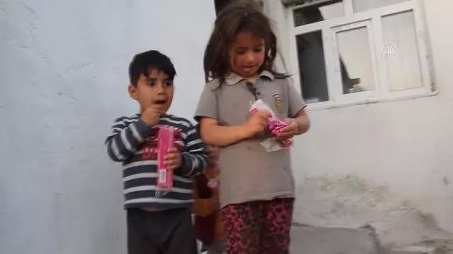 Malazgirt'te ihtiyaç sahibi aileye Kaymakamlık ve hayırseverler sahip çıktı Malazgirt'te ihtiyaç sahibi aileye Kaymakamlık ve hayırseverler sahip çıktı