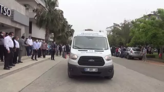 Manavgat Ticaret ve Sanayi Odası Başkanı Ahmet Boztaş son yolculuğuna uğurlandı Manavgat Ticaret ve Sanayi Odası Başkanı Ahmet Boztaş son yolculuğuna uğurlandı