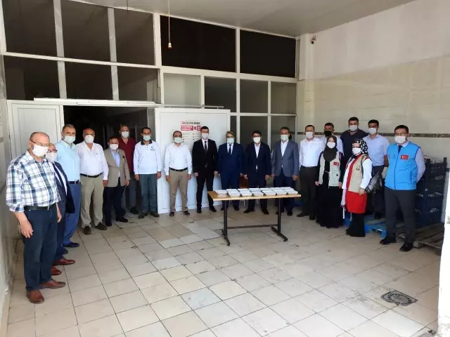 Manisa'da 8 STK'dan her gün 1000 kişiye sıcak iftar yemeği Manisa'da 8 STK'dan her gün 1000 kişiye sıcak iftar yemeği