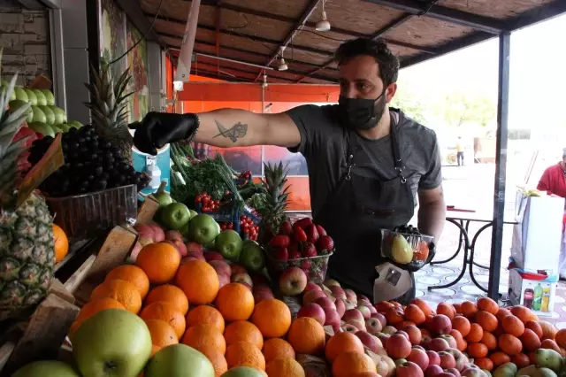 Market işletmecisinin 'Göz hakkı' uygulaması takdir topladı Market işletmecisinin 'Göz hakkı' uygulaması takdir topladı