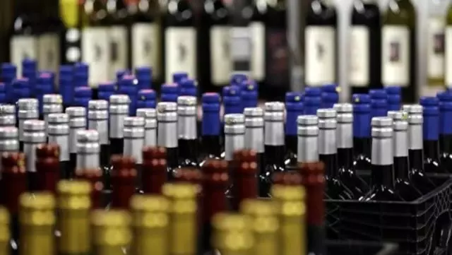 Marketlerde alkollü ürün satışı yasak mı? Tüm marketlerde alkollü ürün satışı yasak mı? Alkollü ürün satışı ne zaman yasaklanacak? Marketlerde alkollü ürün satışı yasak mı? Tüm marketlerde alkollü ürün satışı yasak mı? Alkollü ürün satışı ne zaman yasaklanacak?