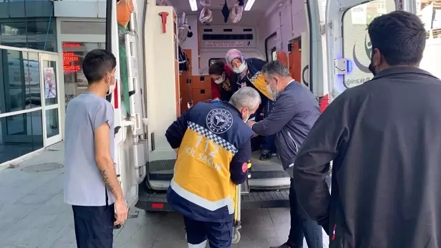 - Mermer ocağında greyder lastiği patladı : 1'i ağır 3 yaralı - Mermer ocağında greyder lastiği patladı : 1'i ağır 3 yaralı