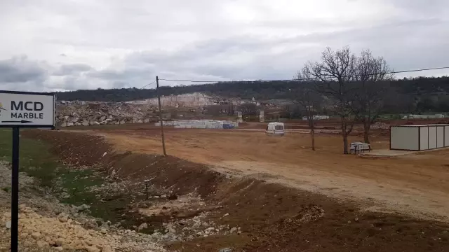 - Mermer ocağında greyder lastiği patladı : 1'i ağır 3 yaralı - Mermer ocağında greyder lastiği patladı : 1'i ağır 3 yaralı