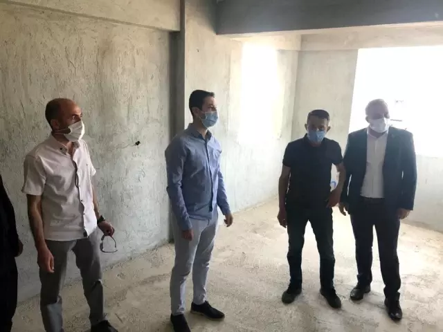 Murathanlar Köyü'nde imam evi ve köy mezarlığı duvarı yapımı tamamlanıyor Murathanlar Köyü'nde imam evi ve köy mezarlığı duvarı yapımı tamamlanıyor