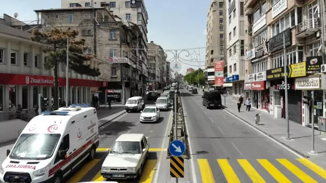 Nevşehir'de kısıtlamada trafik yoğunluğu Nevşehir'de kısıtlamada trafik yoğunluğu