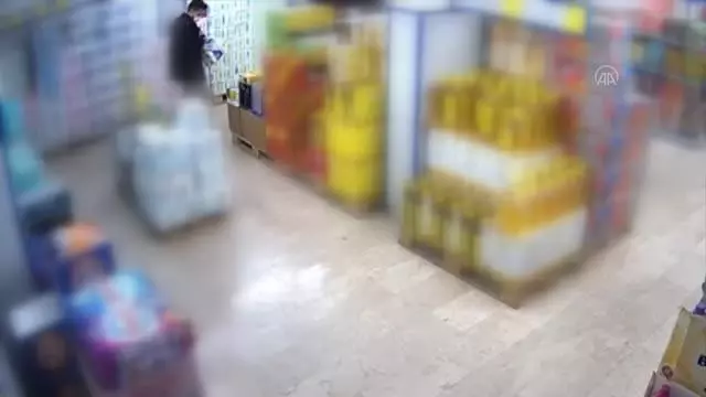 Osmaniye'de 2 marketten gıda ürünü çalan zanlı yakalandı Osmaniye'de 2 marketten gıda ürünü çalan zanlı yakalandı
